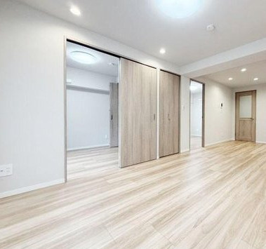 秀和亀戸2丁目レジデンス　４階　角　部屋　亀戸２丁目の外観