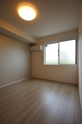 【洋室】 | Newdorf(ﾆｭｰﾄﾞﾙﾌ)弐番館