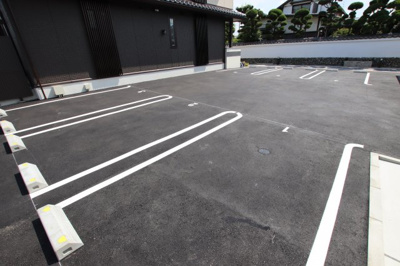 【駐車場】 | Newdorf(ﾆｭｰﾄﾞﾙﾌ)弐番館