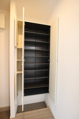 【収納】 | Newdorf(ﾆｭｰﾄﾞﾙﾌ)弐番館 | シューズボックス