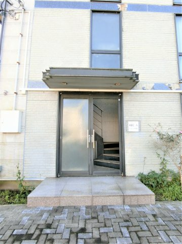 アークAのエントランス