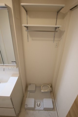 【設備】 | Newdorf(ﾆｭｰﾄﾞﾙﾌ)弐番館 | 室内洗濯機置き場