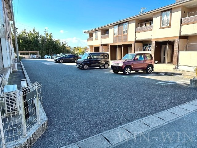 フレシール天伯 B棟の駐車場