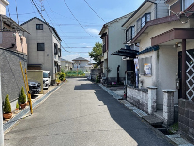 【前面道路含む現地写真】 | 城陽市富野乾垣内　中古戸建