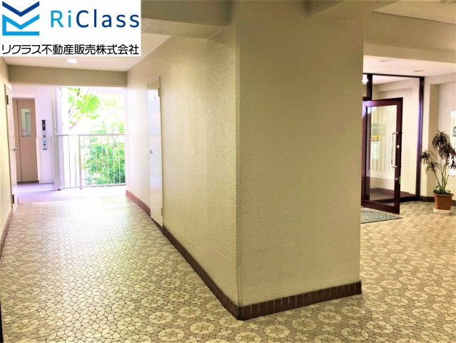 神戸湊町スカイハイツのエントランス|落ち着いたエントランスです