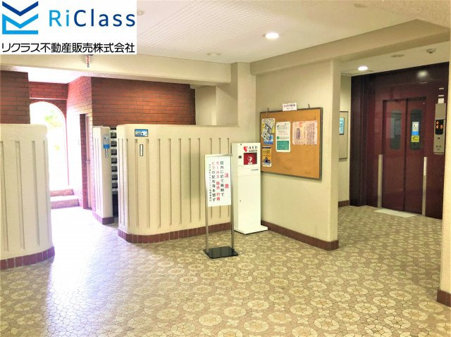 神戸湊町スカイハイツのエントランス|毎日通るエントランスはこのようになっています