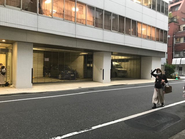 東日本橋一丁目ビルの駐車場