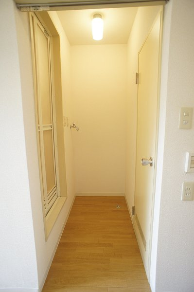 ハウスクリヤマＢ棟の玄関|室内洗濯機置場有♪