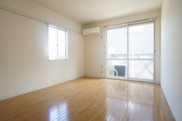 ハウスクリヤマＢ棟の居間・リビング