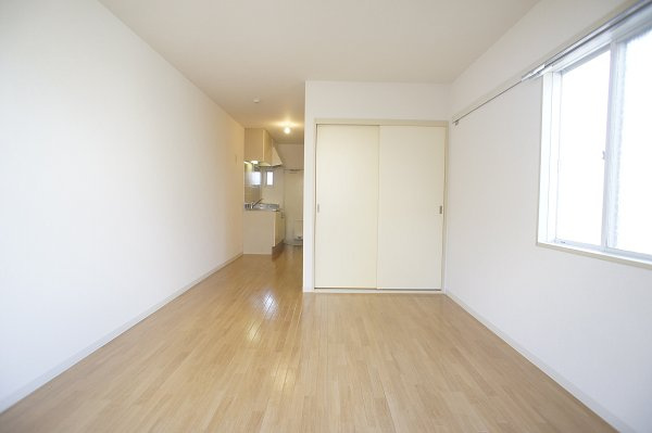 ハウスクリヤマＢ棟の寝室