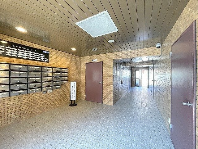 ライオンズマンション吉川第弐のその他共用部分|エントランスです。