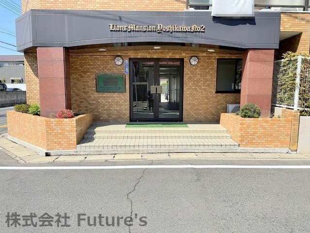 ライオンズマンション吉川第弐のエントランス|リフォーム詳細についてもお気軽にお問い合わせください！