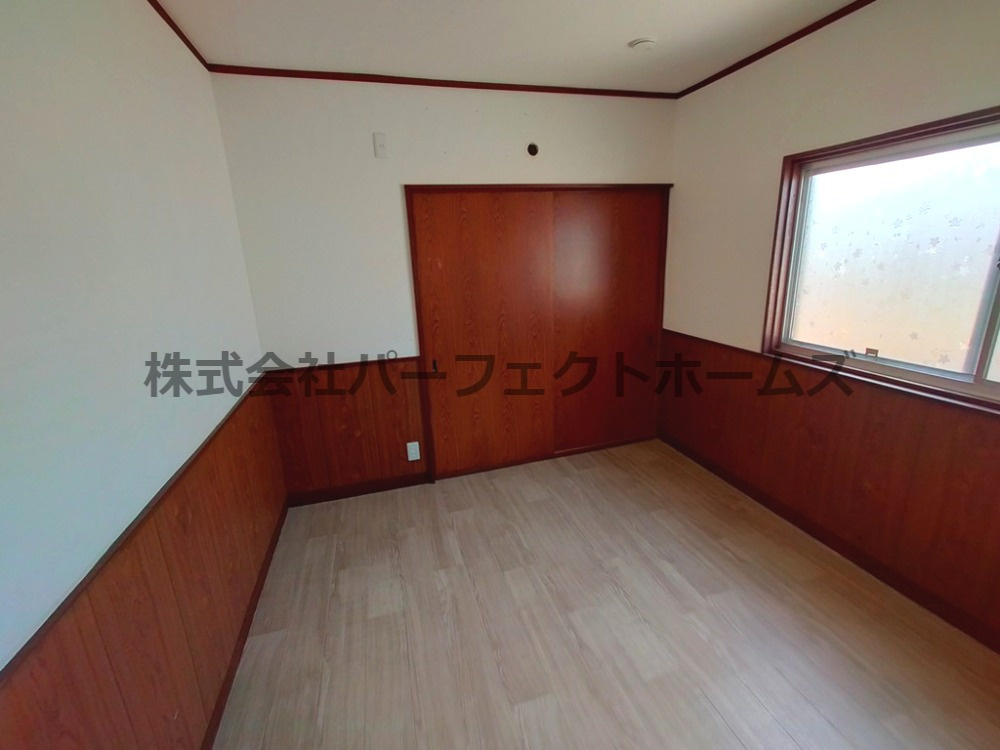 養父丘2丁目戸建　賃貸の洋室|明るい洋室です