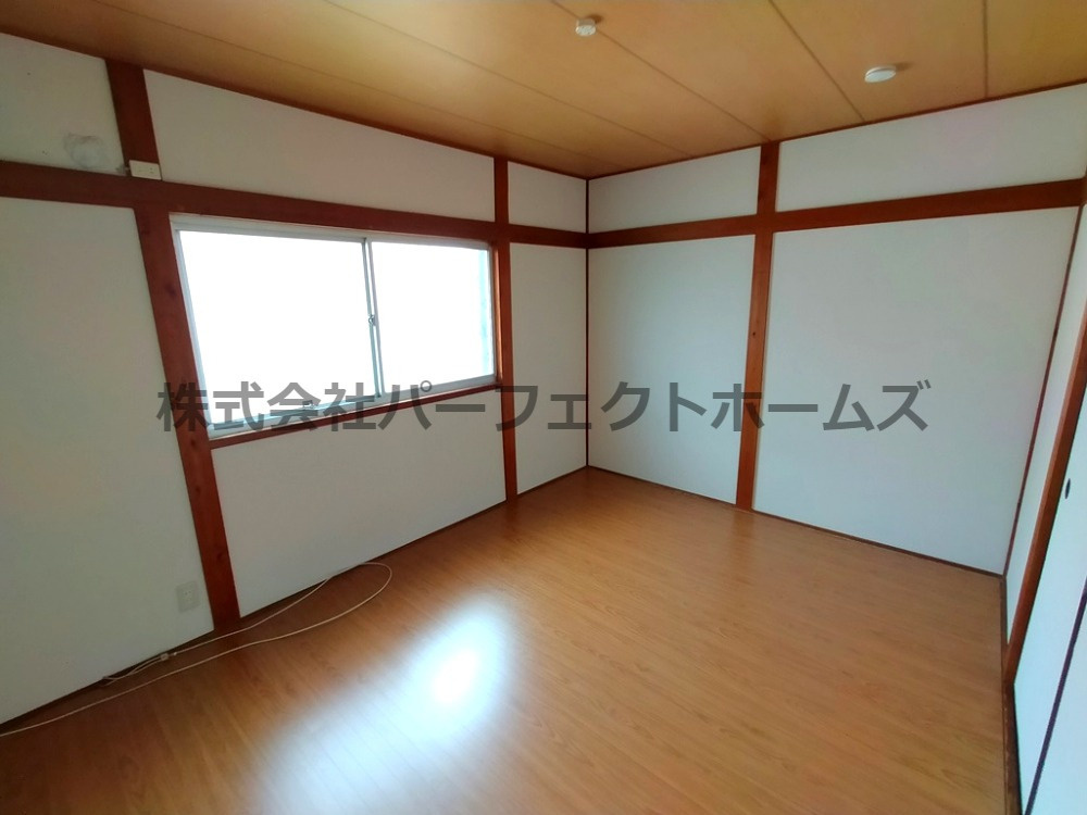 養父丘2丁目戸建　賃貸の洋室|きれいな洋室です