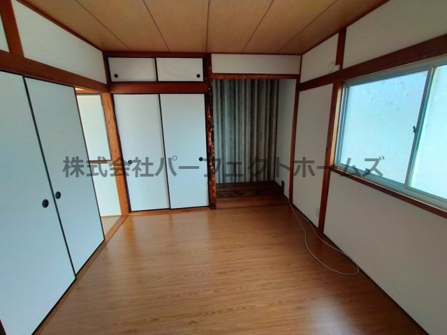 養父丘2丁目戸建　賃貸の内装|明るい室内です