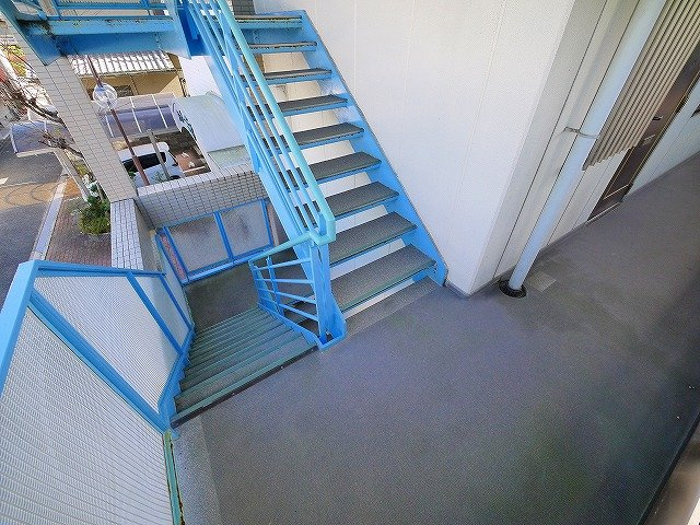 シャトー三島のその他共用部分|共用の昇降口です