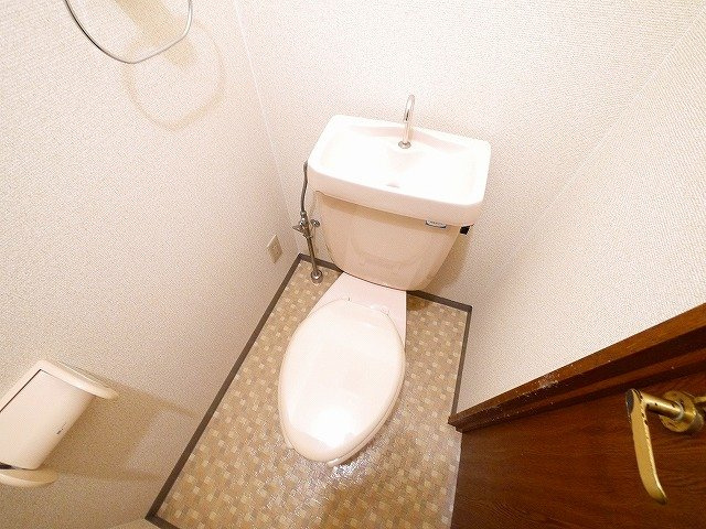 シャトー三島のトイレ|コンパクトで使いやすいトイレです