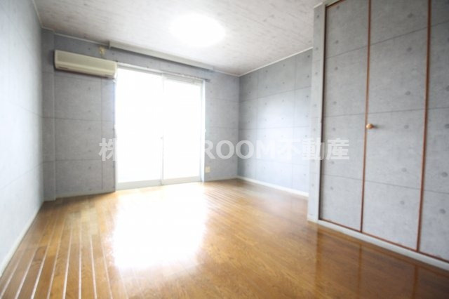 カントリーハイツの居間・リビング