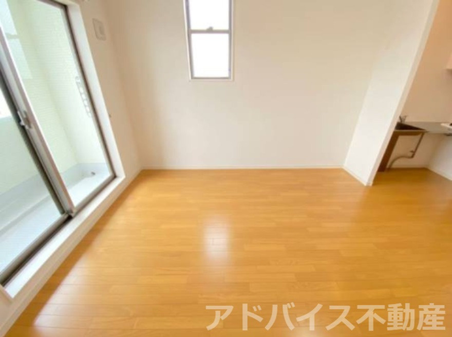 柳川市三橋町下百町の賃貸マンションの洋室