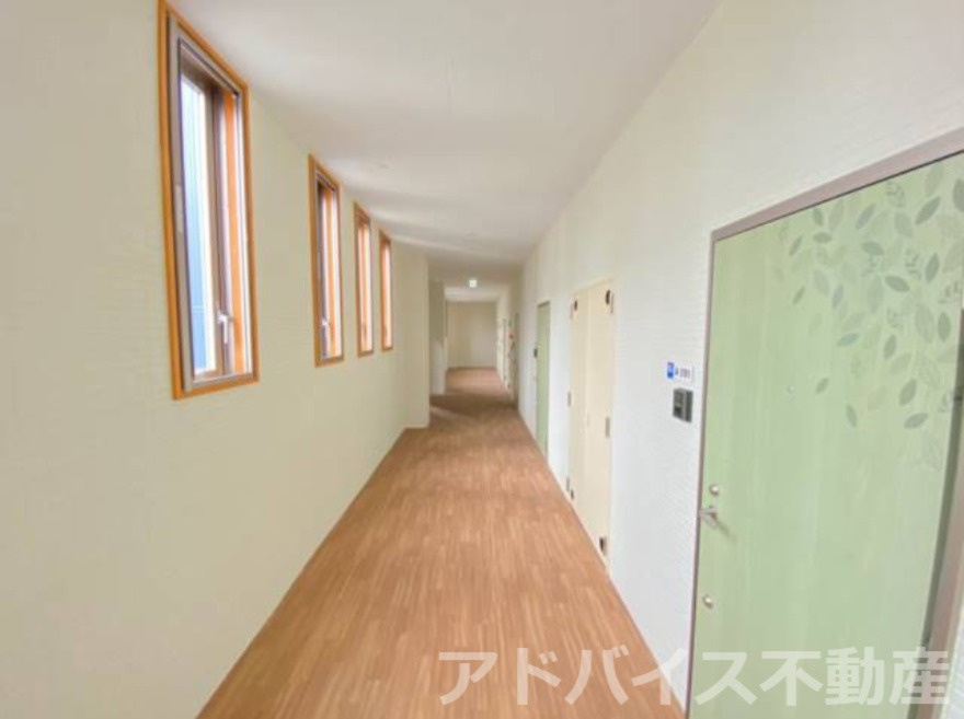 柳川市三橋町下百町の賃貸マンションのロビー