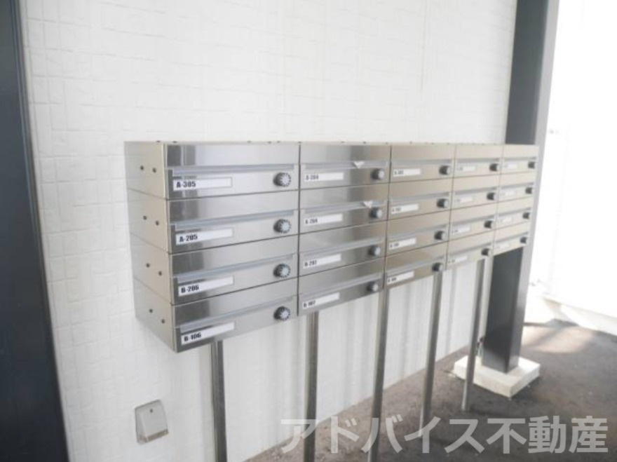柳川市三橋町下百町の賃貸マンションのエントランス
