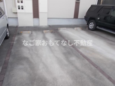 【駐車場】 | アルディシア | 敷地内駐車場で便利です。