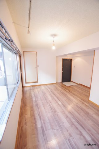 メゾンドゥレイナ2　仲介手数料無料の洋室