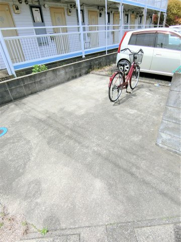 カーサ福俵の駐車場