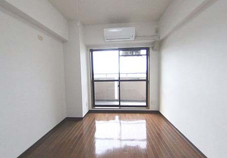 グリンヒルズの内装|きれいな洋室です