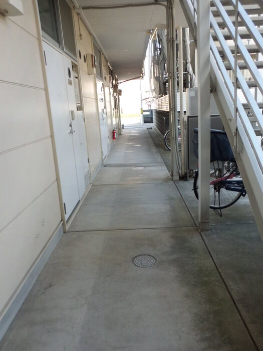 泉大津市旭町のハイツのロビー|清潔なロビーです