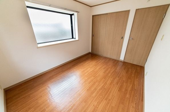 ヴィブレ大歳A・B棟の居間・リビング|ゆったりとした居間です