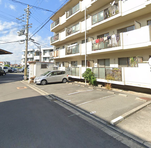 ファミール高石の駐車場|駐車スペースもあります