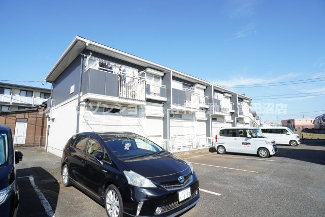シャラハイツの駐車場