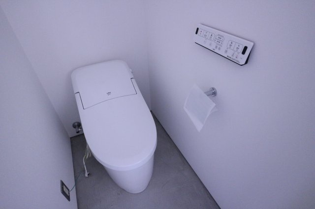 W&R APARTMENT 01のトイレ