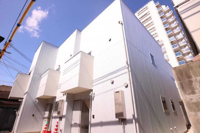W&R APARTMENT 01
