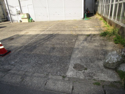 【駐車場】 | 石井守店舗B棟２階 | １台無料