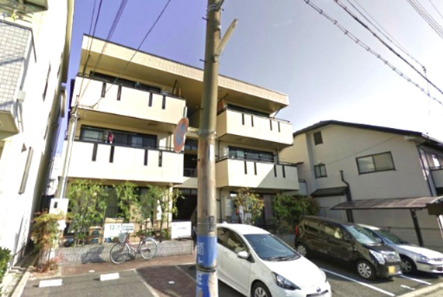 シャルマン岩屋の外観