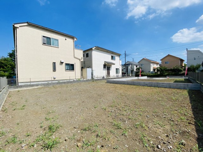 【外観】 | ☆敷地４４坪・南道路！建築条件無し売地☆売主直売☆白旗４丁目 | 区画②：通路を抜けた宅地部分は大きさもそれなりにあり整った形です。北側は畑、西側は隣地お庭なので、奥区画でも囲まれている感があまり感じられません！