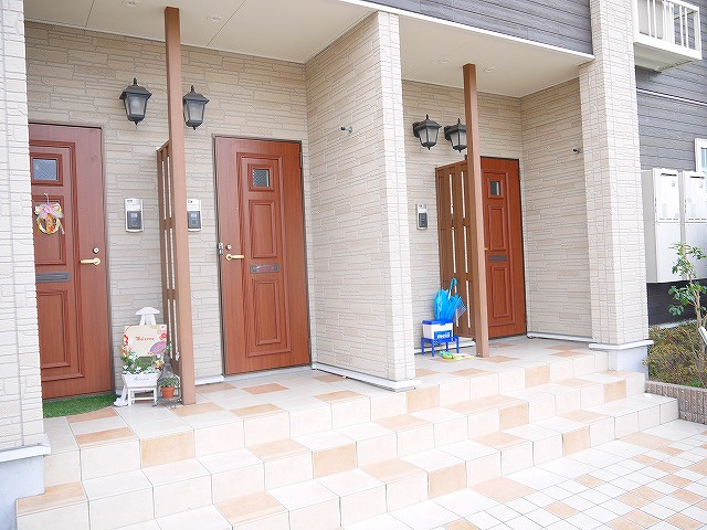 フォンテーヌＮ-Ⅲのエントランス|毎日通るエントランスはこのようになっています