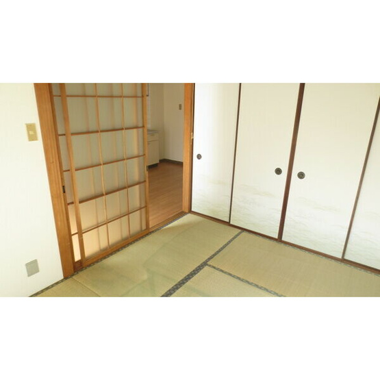 【内装】 | シャトル西野