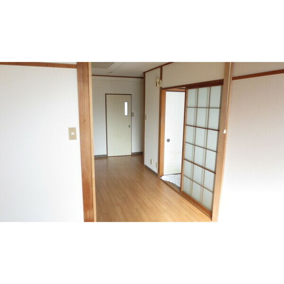 【居間・リビング】 | シャトル西野