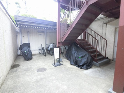【その他共用部分】 | 藤が丘ハイツ | 駐輪場・バイク置場です。