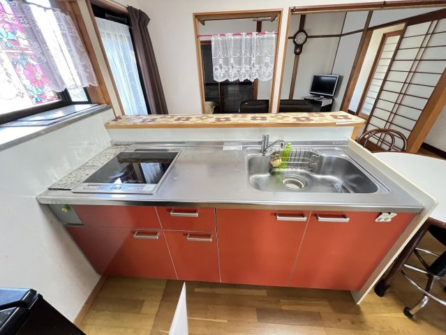 鏡町塩浜戸建住宅のキッチン
