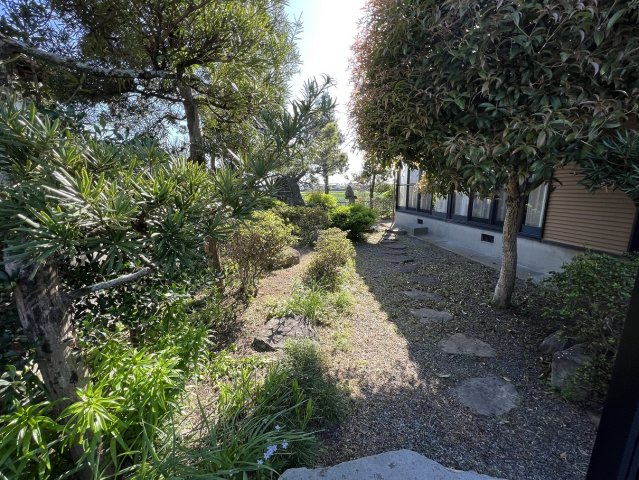 鏡町塩浜戸建住宅の庭