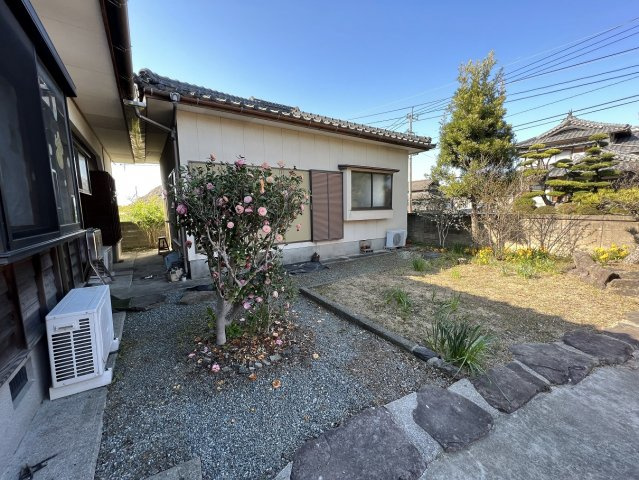 鏡町塩浜戸建住宅の庭