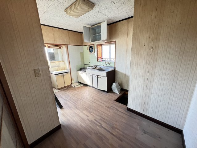 鏡町塩浜戸建住宅のキッチン