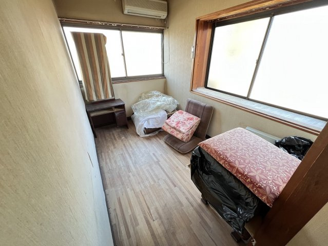 鏡町塩浜戸建住宅の洋室
