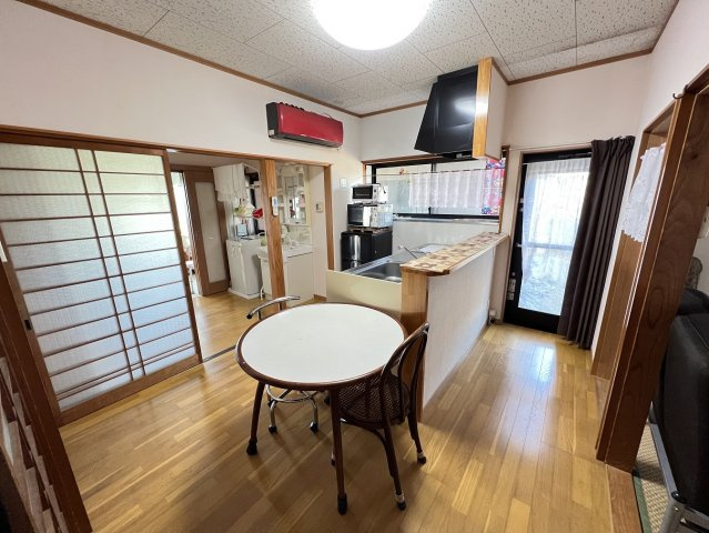 鏡町塩浜戸建住宅のキッチン