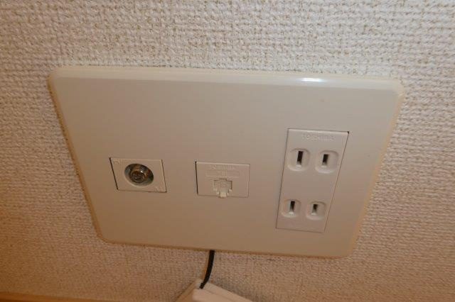 ヴィラージュ弐番館の設備|ＴＶジャック・電話モジュラー