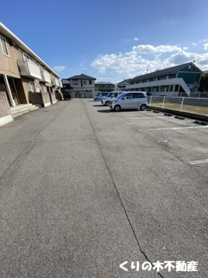 【駐車場】 | レジデンス城東 | 駐車場があります